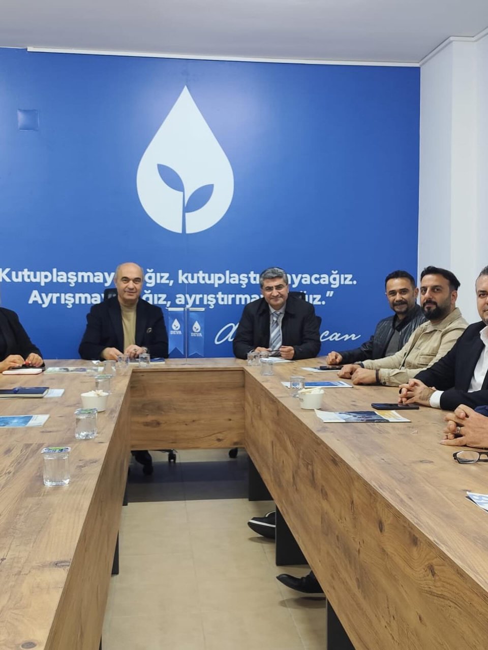Mersinli’yim Mersin’e Sahip Çıkacağım Diyenler Derneği (MERSADER) Başkanı Sayın Adem Burçin Özcan ve beraberindeki heyeti il başkanlığımızda misafir ettik.