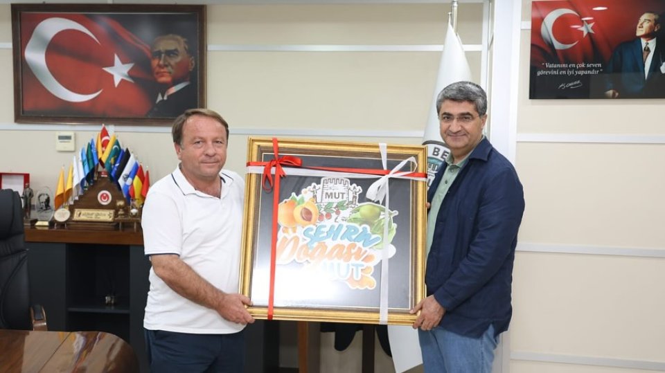 Mut Belediye Başkanımız Murat Orhan’ı makamında ziyaret ettik.