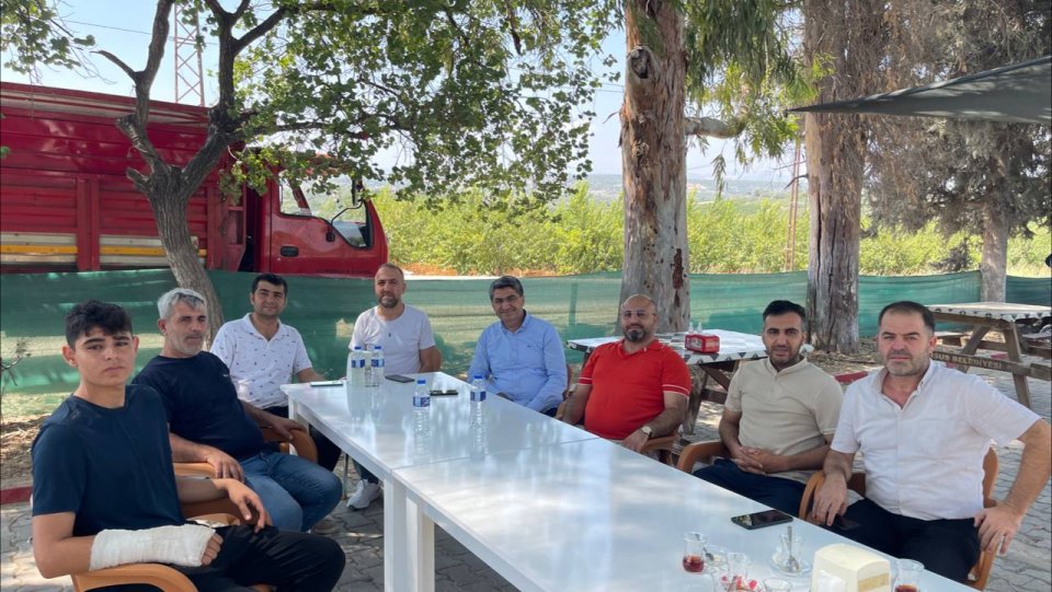 Önceki dönem meclis üye adayımız Abdurrahim Denizedalan’ı yeni açtığı mekanında ziyaret ettik