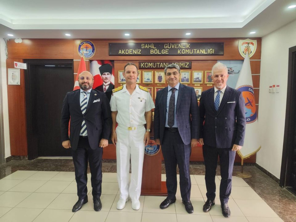 Sahil Güvenlik Akdeniz Bölge Komutanlığını SG. Tuğamiral Oğuz Bavbek’i makamında ziyaret ettik.