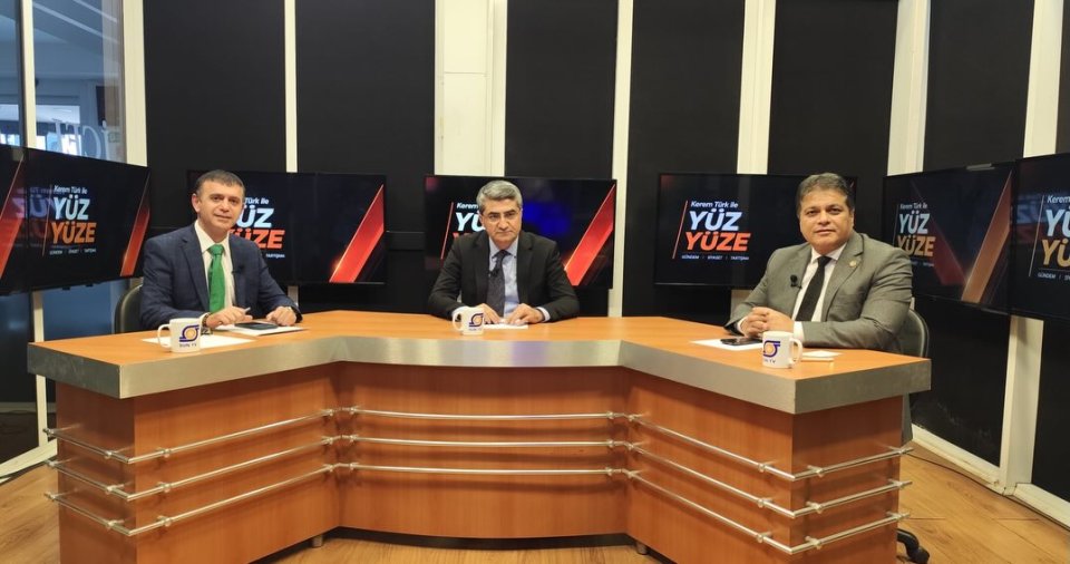 Sun RTV, İçel TV ve Kanal 33’ün ortak canlı yayınında, değerli gazeteci Kerem Türk’ün sunduğu Yüz Yüze programına konuk olduk.