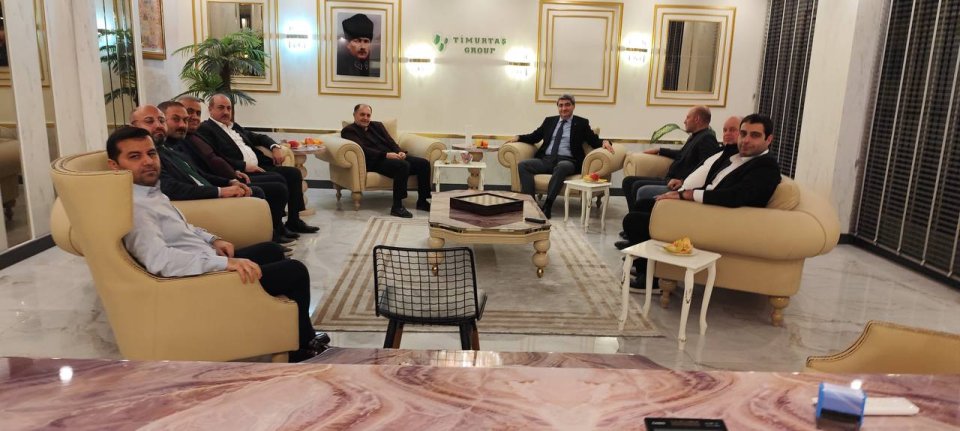 Yaş Sebze Meyve Tüccarları Derneği Başkanı ve Timurtaş Grup Yön.Kur.Başkanı Hüseyin Timurtaş’ı işyerinde ziyaret ettik