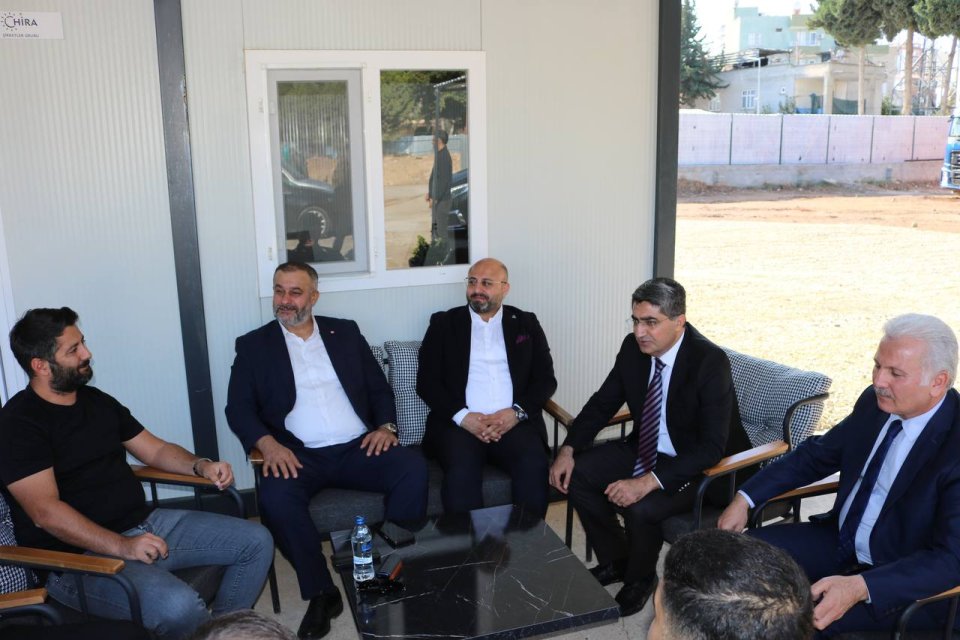 Zeki Hira Bölge Yatılı Kız Kur’an Kursu inşaat alanını ziyaret ederek incelemelerde bulunduk.